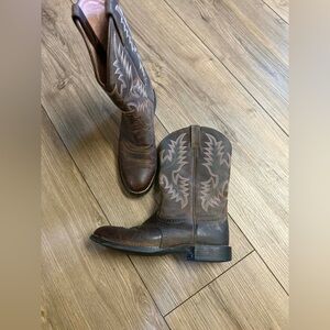 Ariat Brown Embroidered Leather Western Cowboy Boots